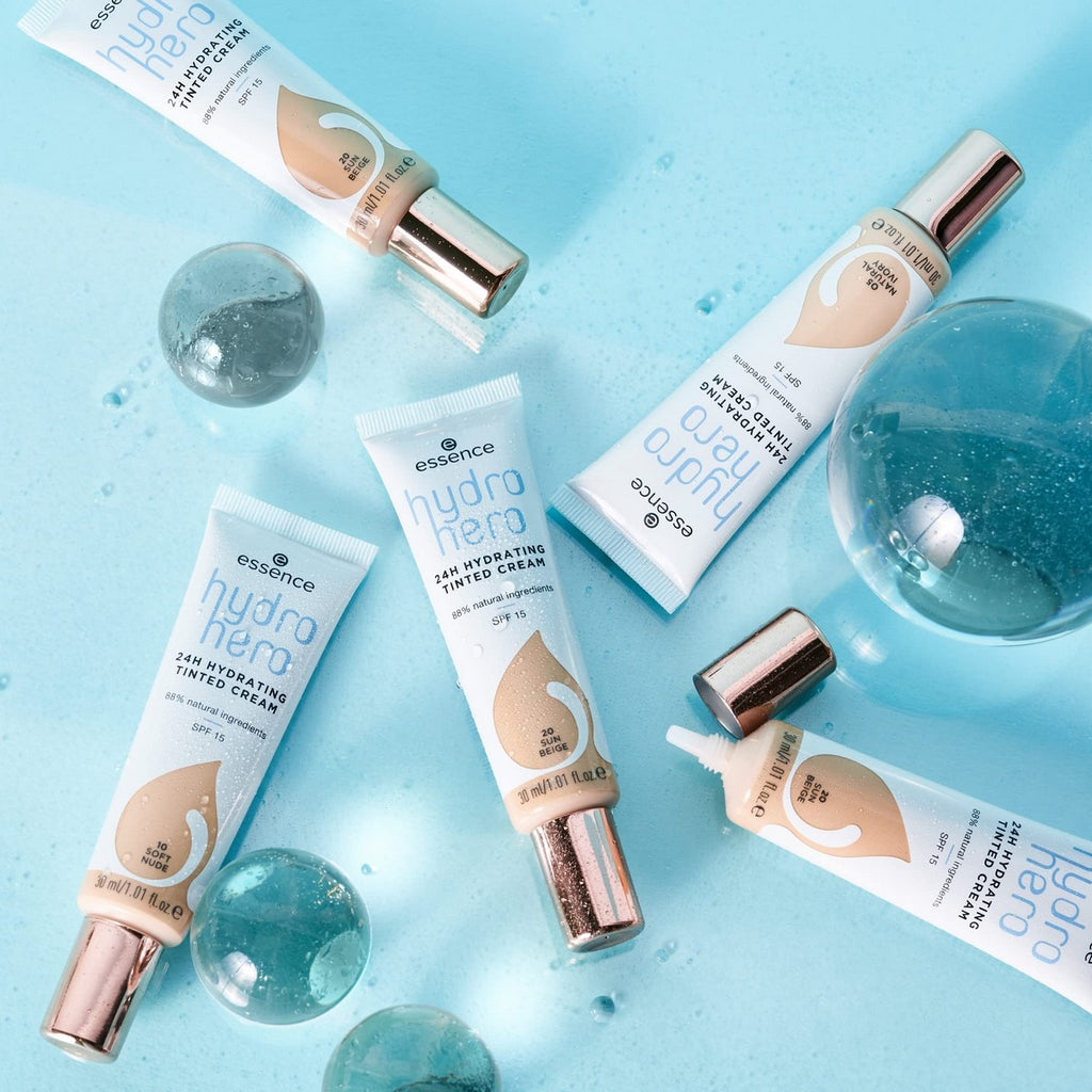 Hydrating Cream with Colour Essence Hydro Hero 05-natural ivory SPF 15